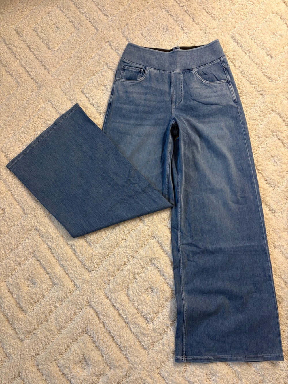 HALARA Women's Wide Leg Jeans in Medium Blue **NWT**